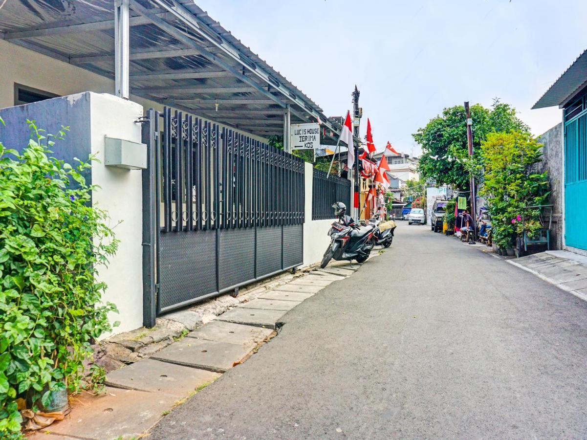 Hotel Oyo 91658 Luci'S House Jakarta Exterior foto